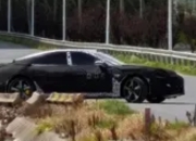 小米SU7L伪装车谍照曝光：长轴距设计或定义电动轿跑新标杆